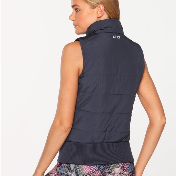 LORNA JANE Ultimate Sleeveless Navy Puffer Vest - Picture 4 of 8